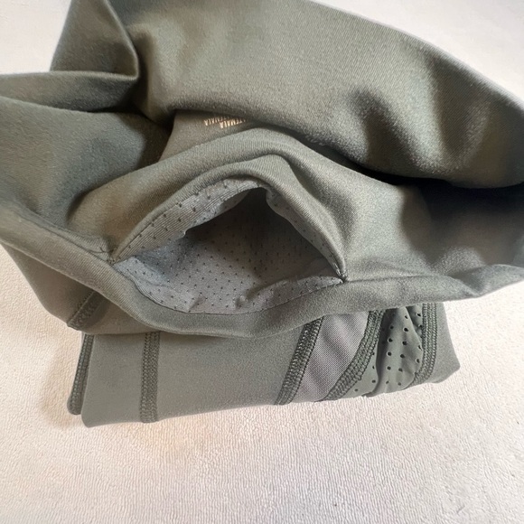 Aerie olive green high waisted Move leggings - Picture 2 of 8